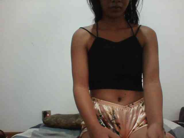 PrettyLie webcam
