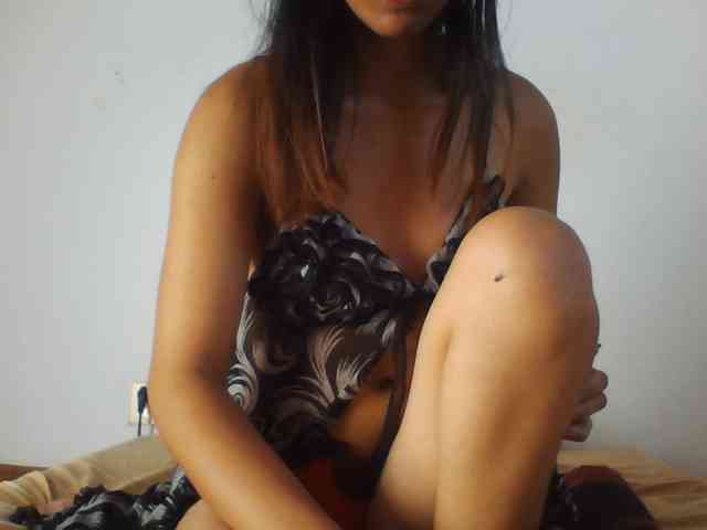 PrettyLie webcam
