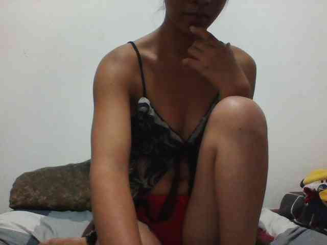 PrettyLie webcam