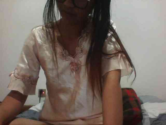 PrettyLie Live Webcam on BongaCams