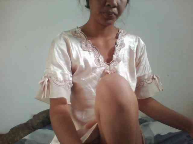 PrettyLie webcam