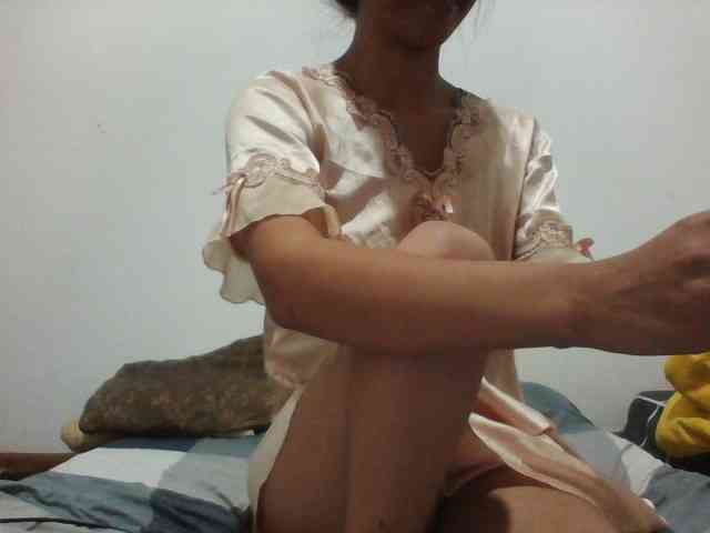 PrettyLie webcam