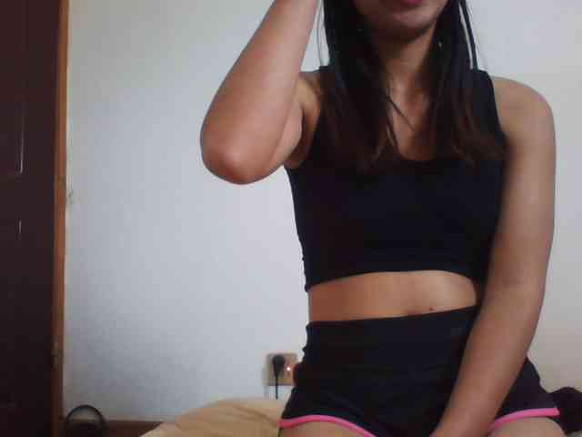 PrettyLie webcam