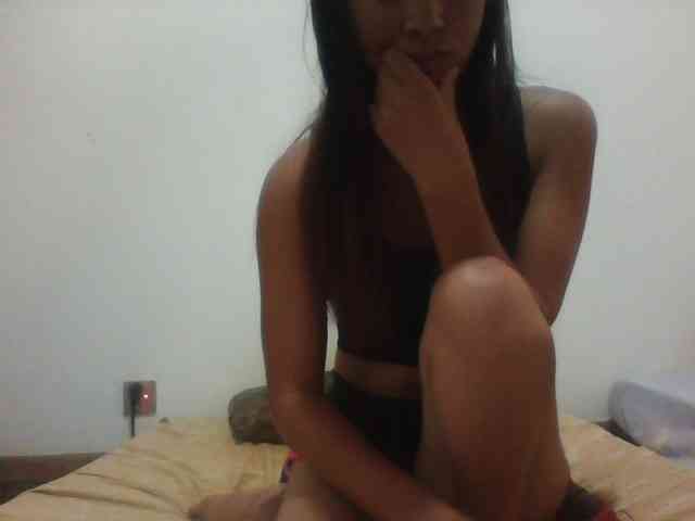 PrettyLie webcam