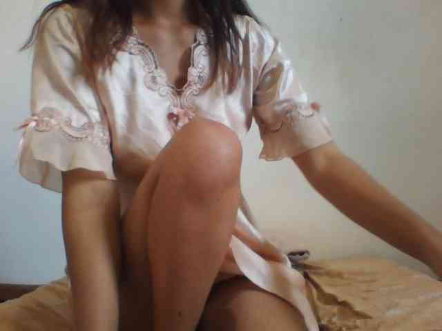 PrettyLie webcam