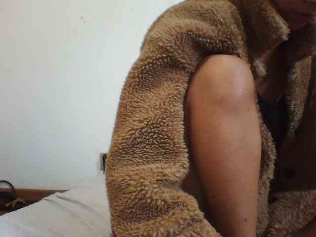 PrettyLie webcam