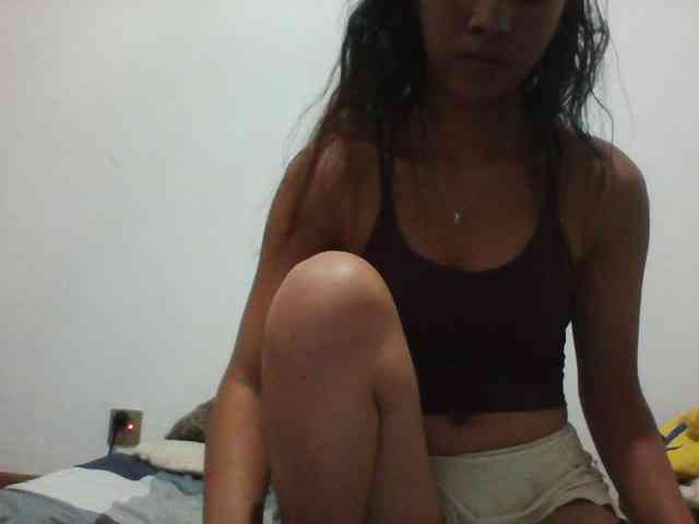 PrettyLie webcam