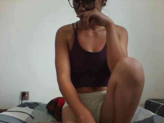 PrettyLie webcam