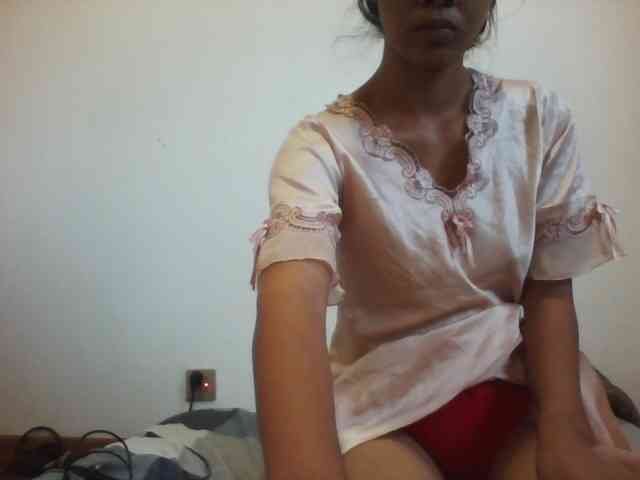 PrettyLie webcam