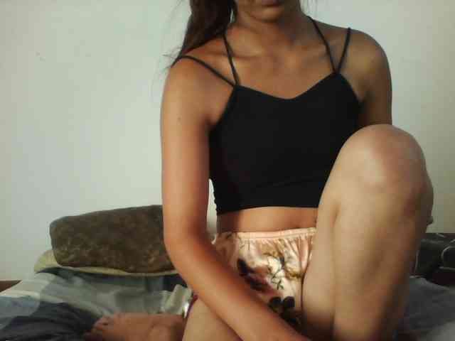 PrettyLie webcam