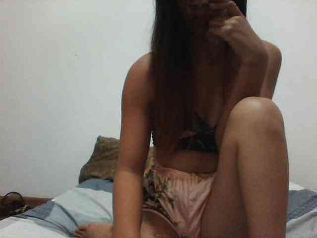 PrettyLie webcam