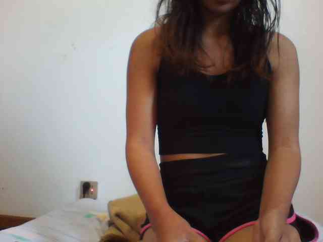 PrettyLie webcam