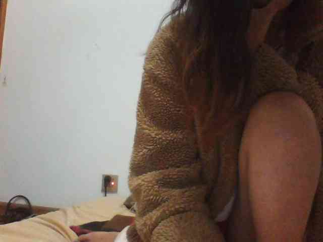 PrettyLie webcam