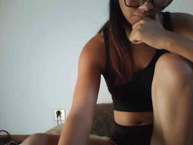 PrettyLie webcam