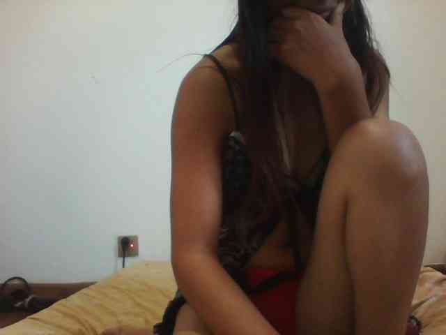 PrettyLie webcam