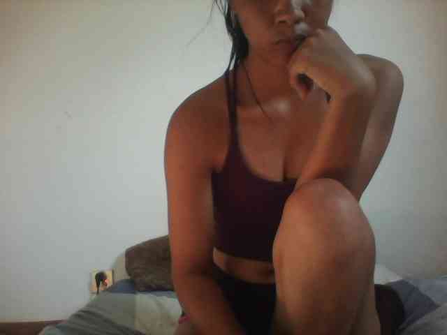 PrettyLie webcam