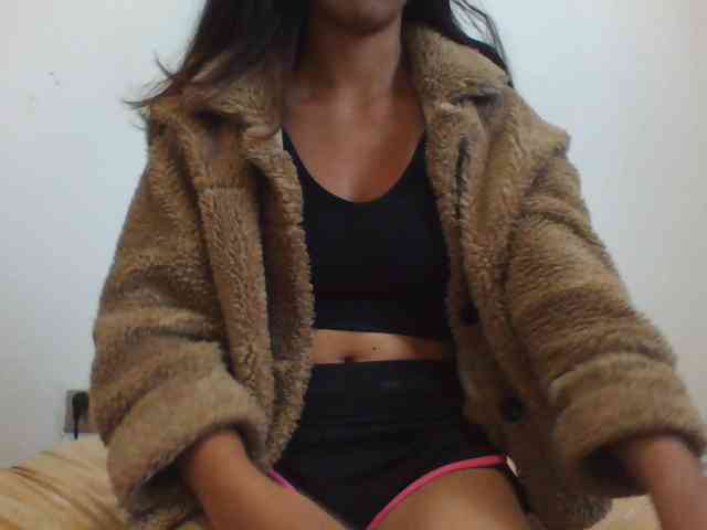 PrettyLie webcam
