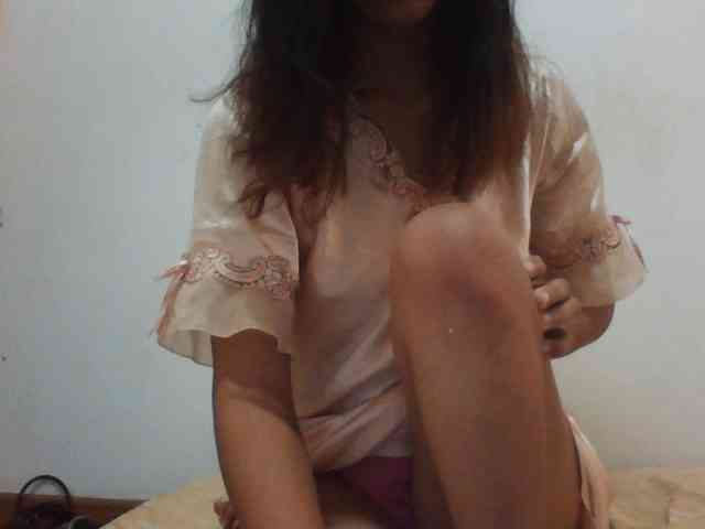 PrettyLie webcam