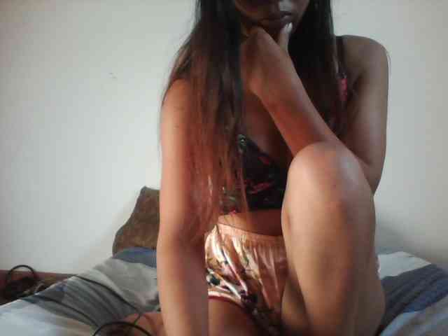 PrettyLie webcam