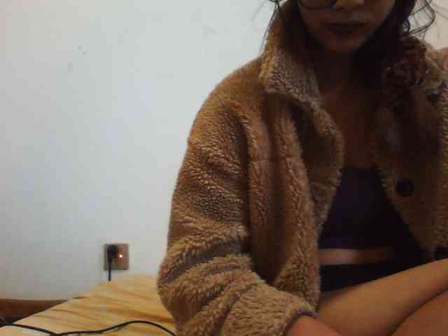 YoungLie69 webcam