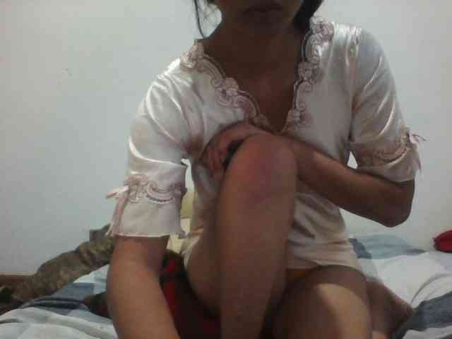 PrettyLie webcam