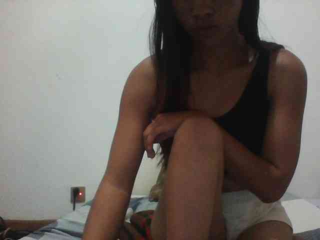 PrettyLie webcam