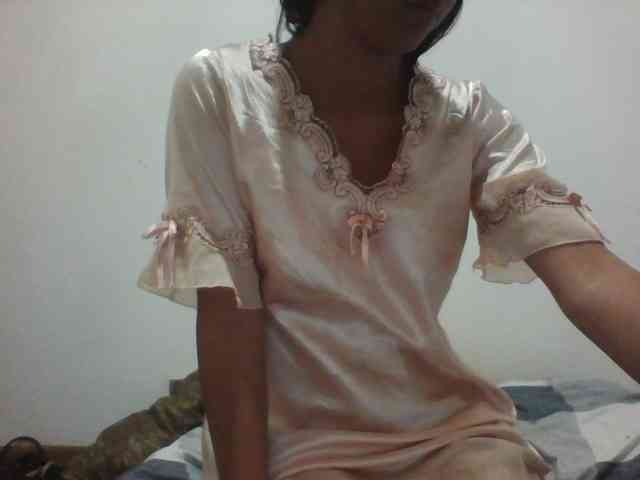 PrettyLie webcam