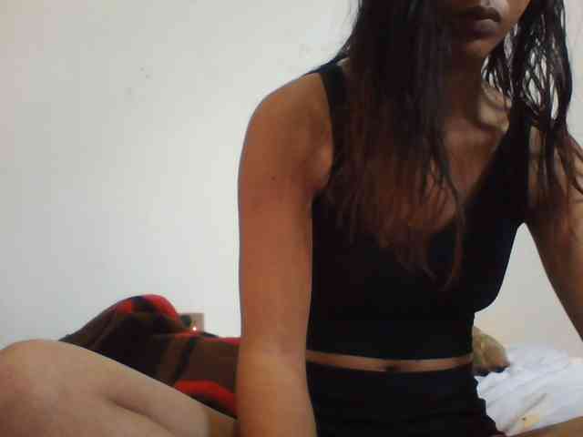 PrettyLie webcam