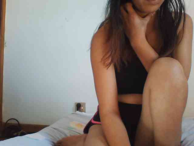 PrettyLie webcam