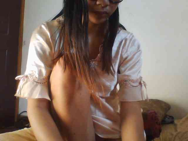 PrettyLie webcam