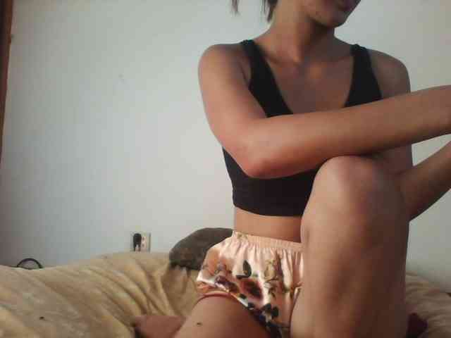 PrettyLie webcam