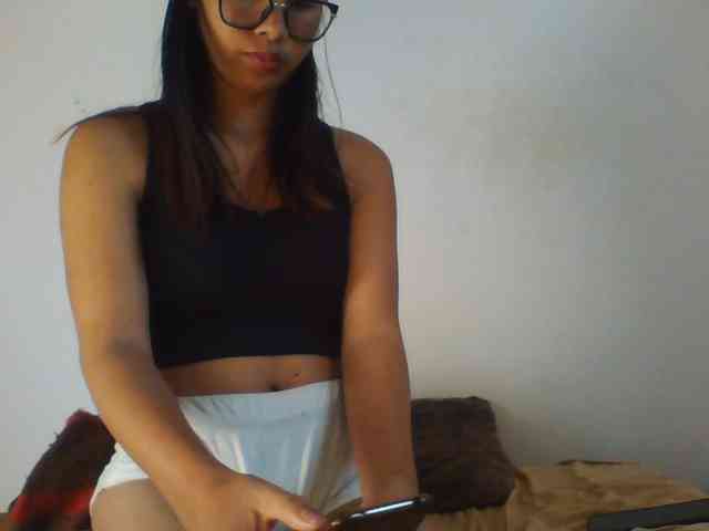 PrettyLie webcam