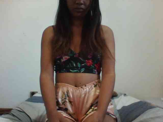PrettyLie webcam