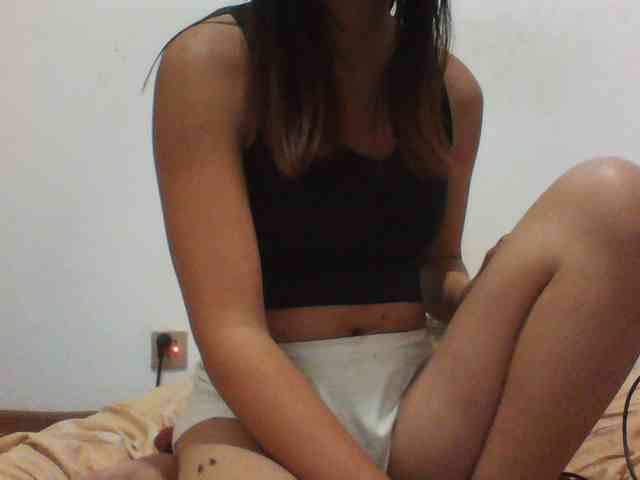 PrettyLie webcam
