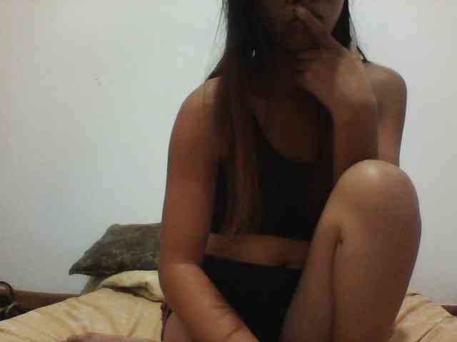 PrettyLie webcam