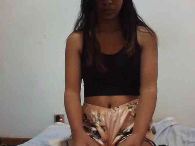 PrettyLie webcam