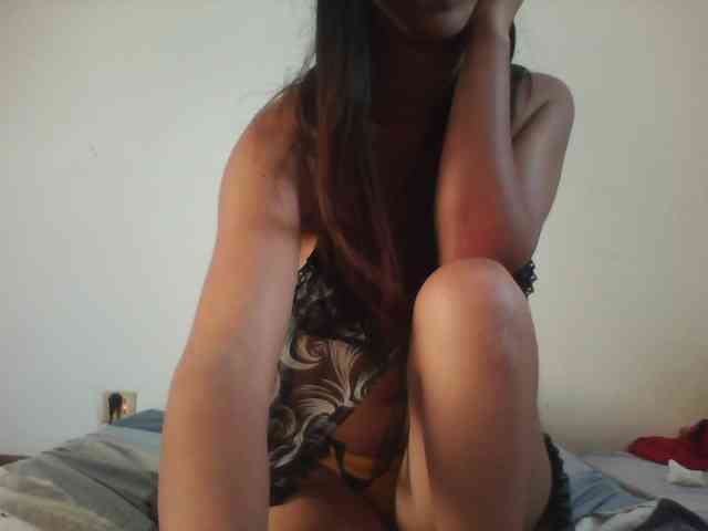 PrettyLie webcam