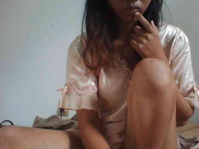 PrettyLie webcam