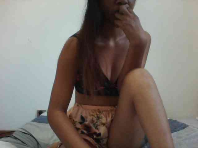 PrettyLie webcam