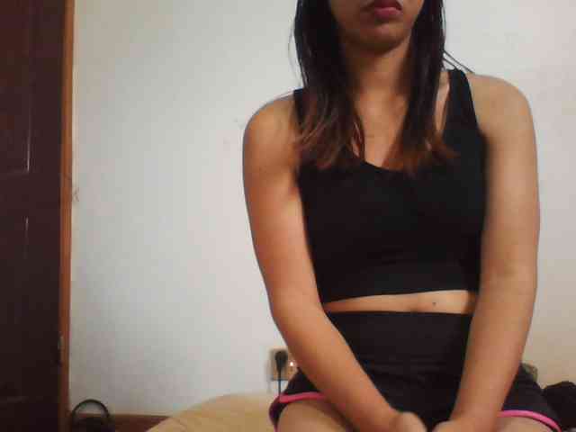 PrettyLie webcam