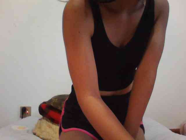 PrettyLie webcam