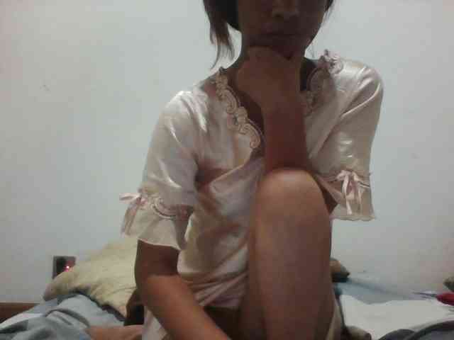 PrettyLie webcam