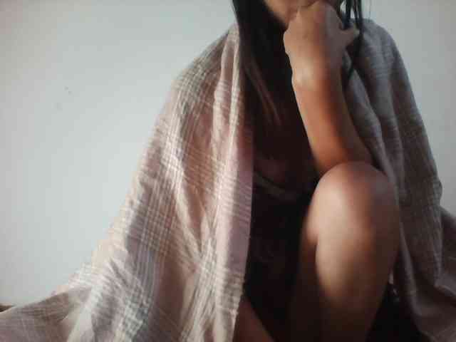 PrettyLie webcam