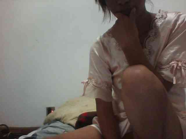 PrettyLie webcam