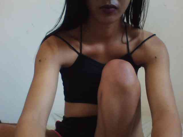 YoungLie69 webcam