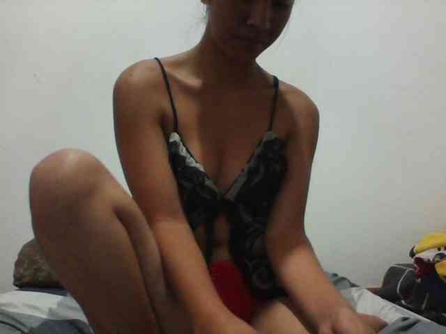 PrettyLie webcam