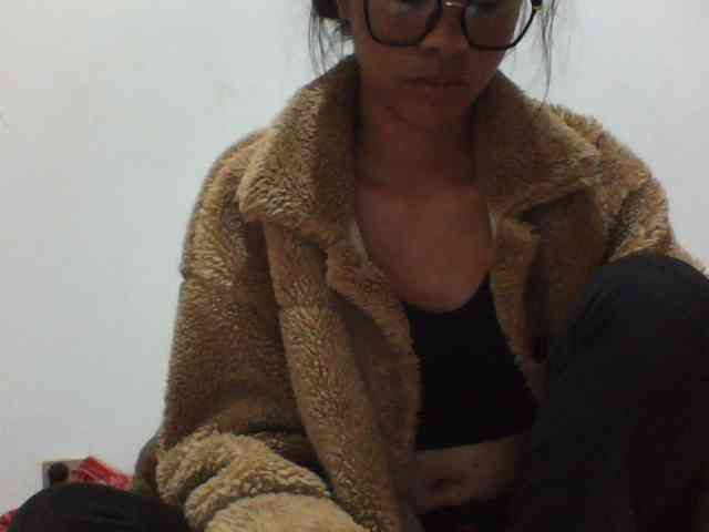 YoungLie69 webcam