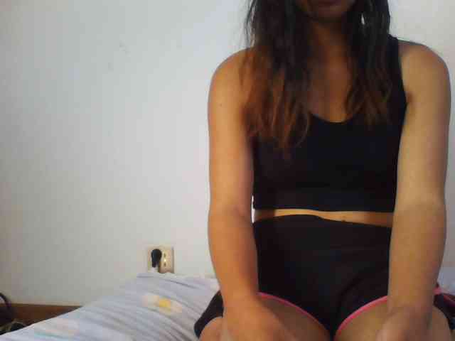 PrettyLie webcam