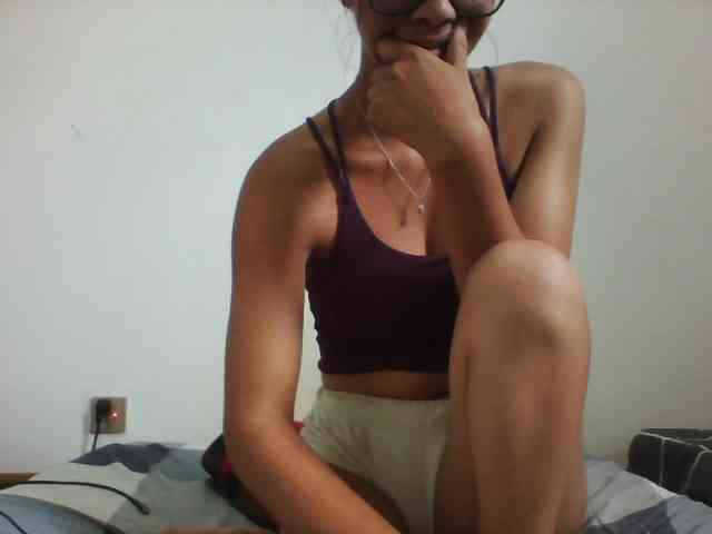 PrettyLie webcam