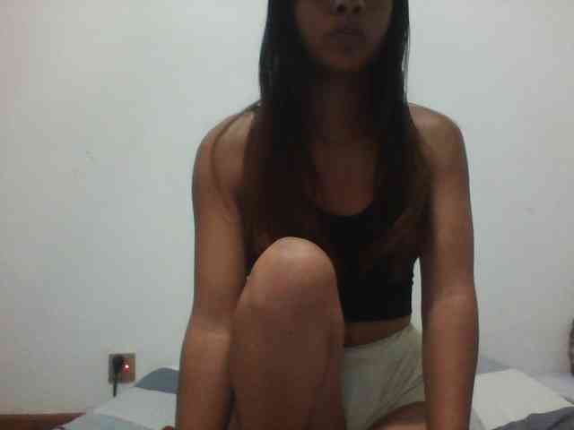 PrettyLie webcam